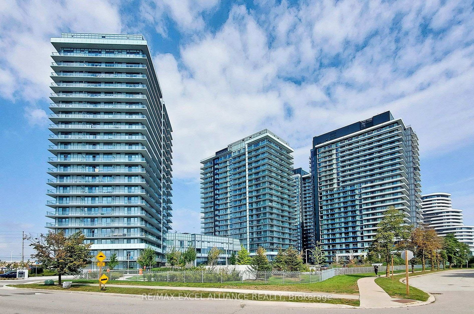 4655-metcalfe-avenue-mississauga-ontario-w13550968