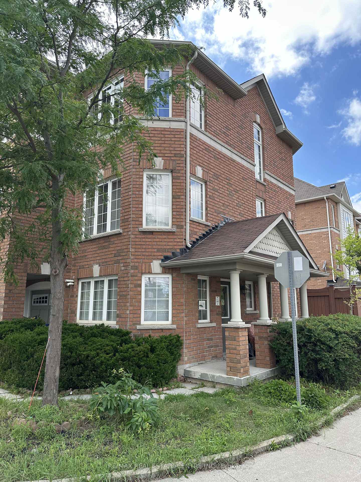 29-october-place-brampton-ontario-w13551038