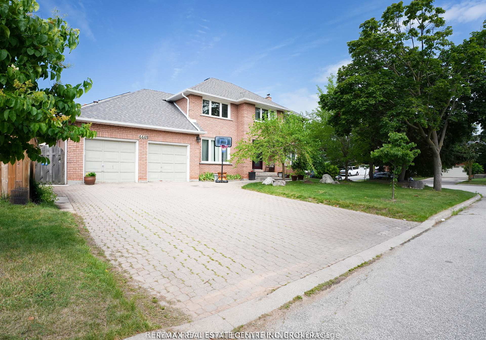 4449-idlewilde-crescent-mississauga-ontario-w13551558
