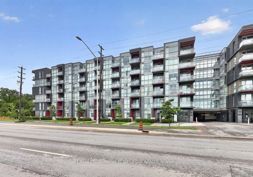 5240-dundas-street-burlington-ontario-w13551578