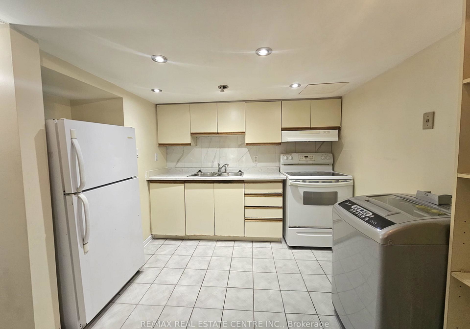 1618-mistburn-court-mississauga-ontario-w13551798