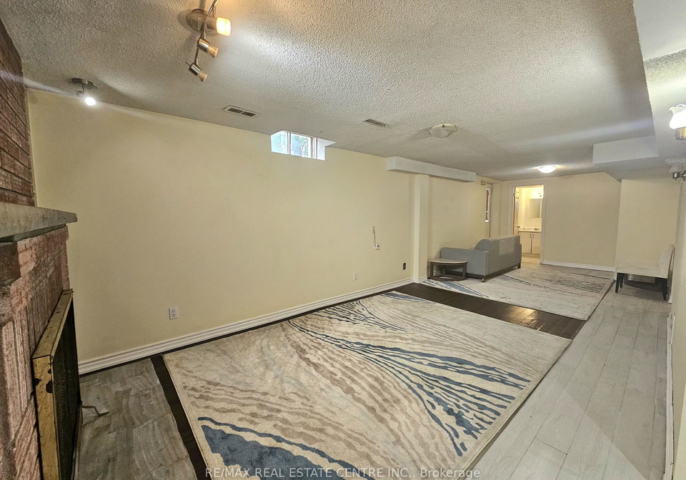 1618-mistburn-court-mississauga-ontario-w13551798