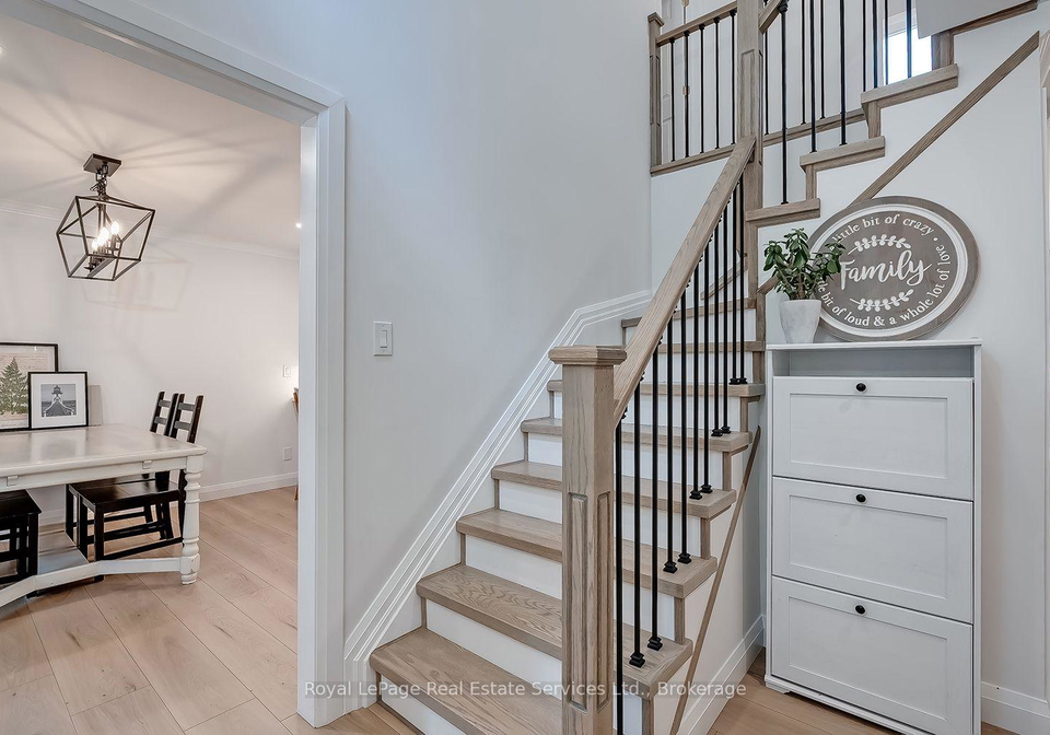 1484-princeton-crescent-oakville-ontario-w13551904