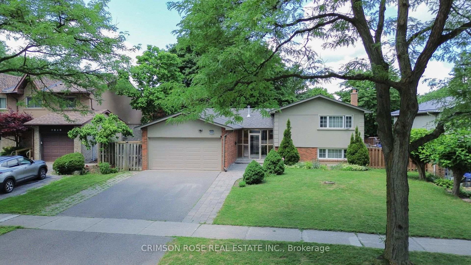 7018-cadiz-crescent-mississauga-ontario-w13551950