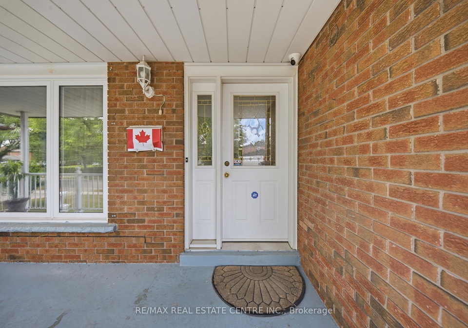 4-manorcrest-street-brampton-ontario-w13552140