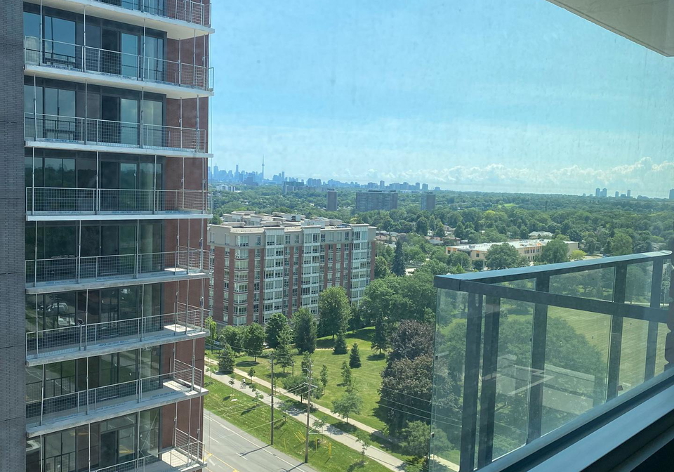 4010-eglinton-avenue-w-toronto-etobicoke-ontario-w13552450