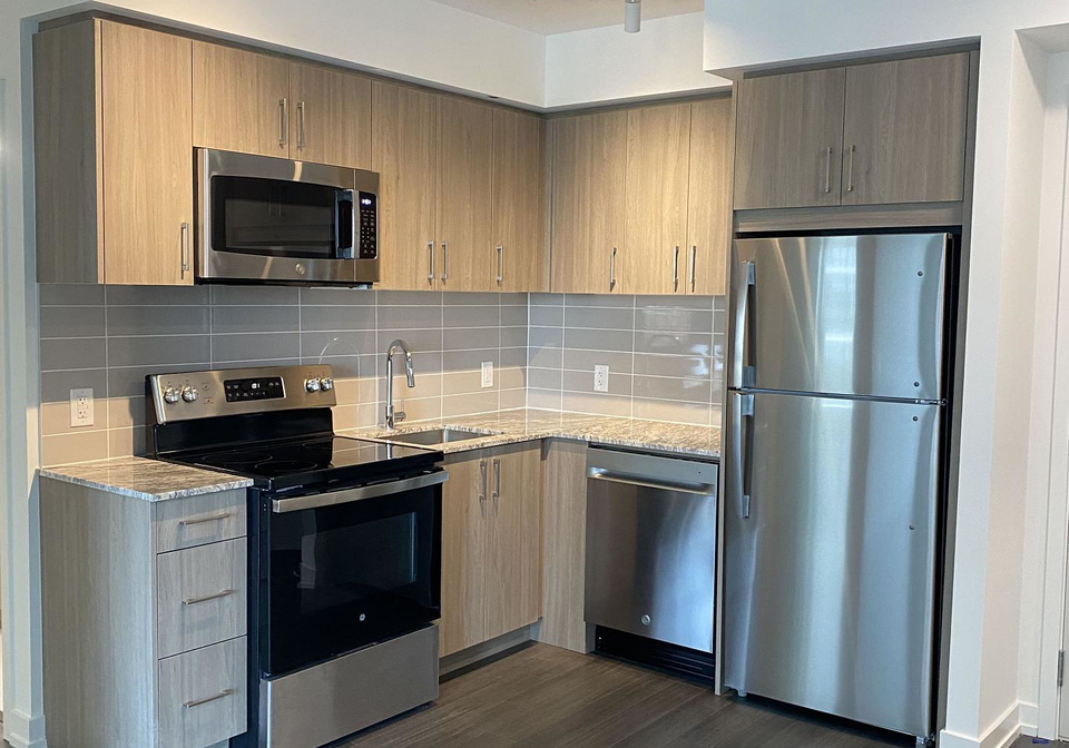 4010-eglinton-avenue-w-toronto-etobicoke-ontario-w13552450