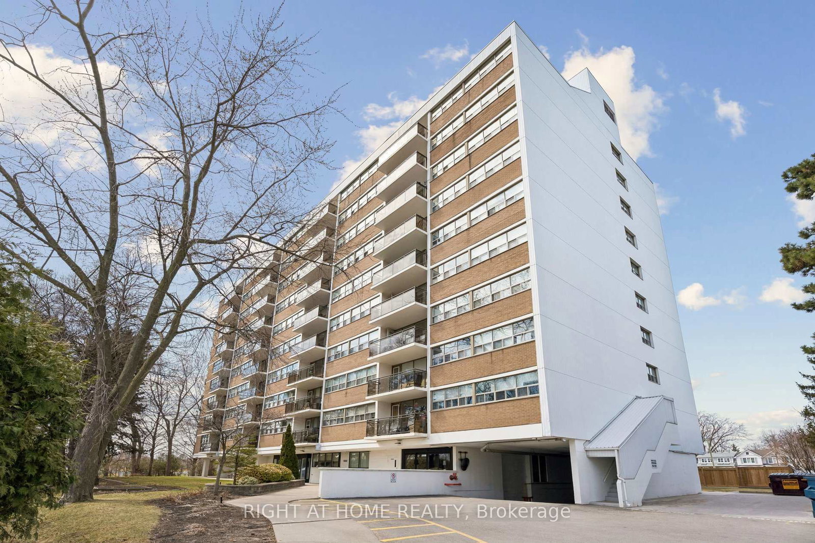 212-kerr-street-oakville-ontario-w13552536