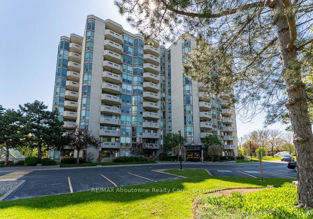 5080-pinedale-avenue-burlington-ontario-w13552604