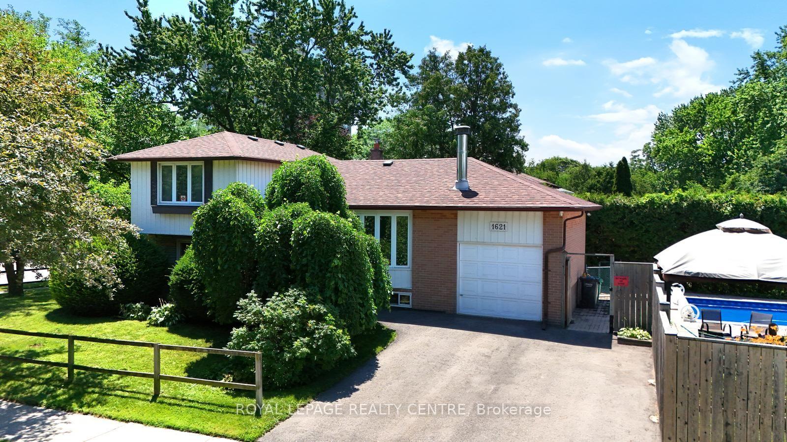1621-hobbs-crescent-mississauga-ontario-w13552826
