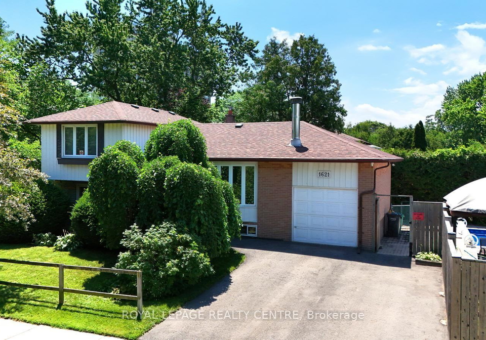1621-hobbs-crescent-mississauga-ontario-w13552826