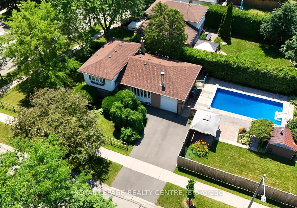 1621-hobbs-crescent-mississauga-ontario-w13552826