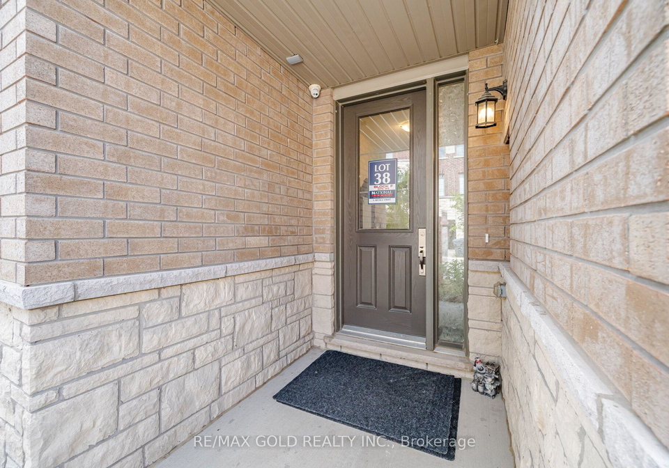 9-arcola-street-brampton-ontario-w13552838