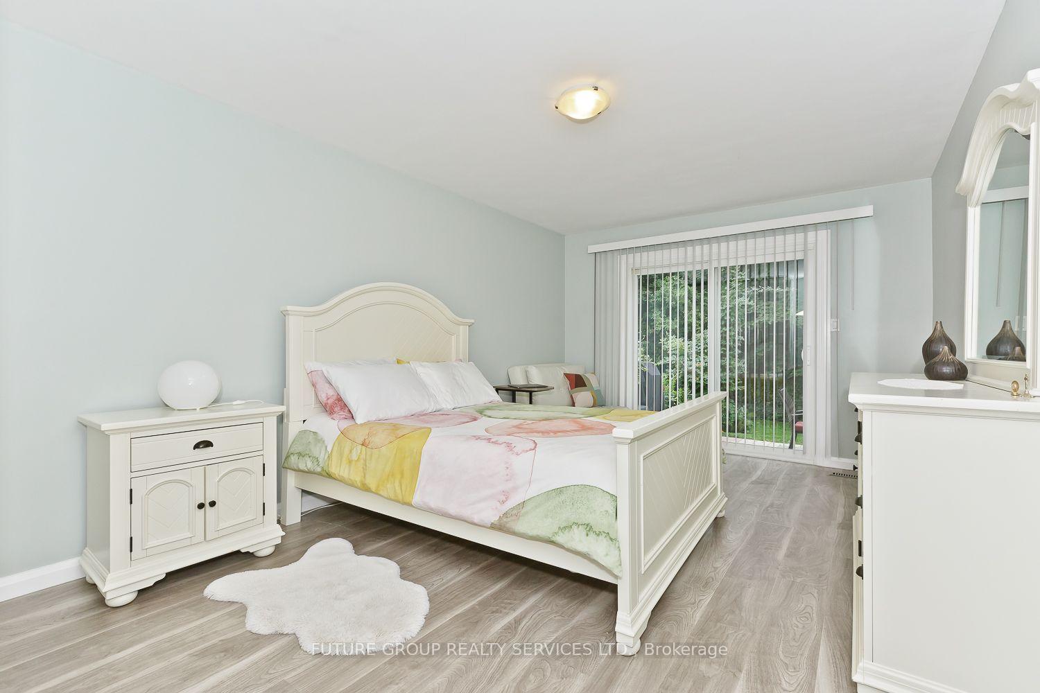 3174-taviton-court-mississauga-ontario-w13553096