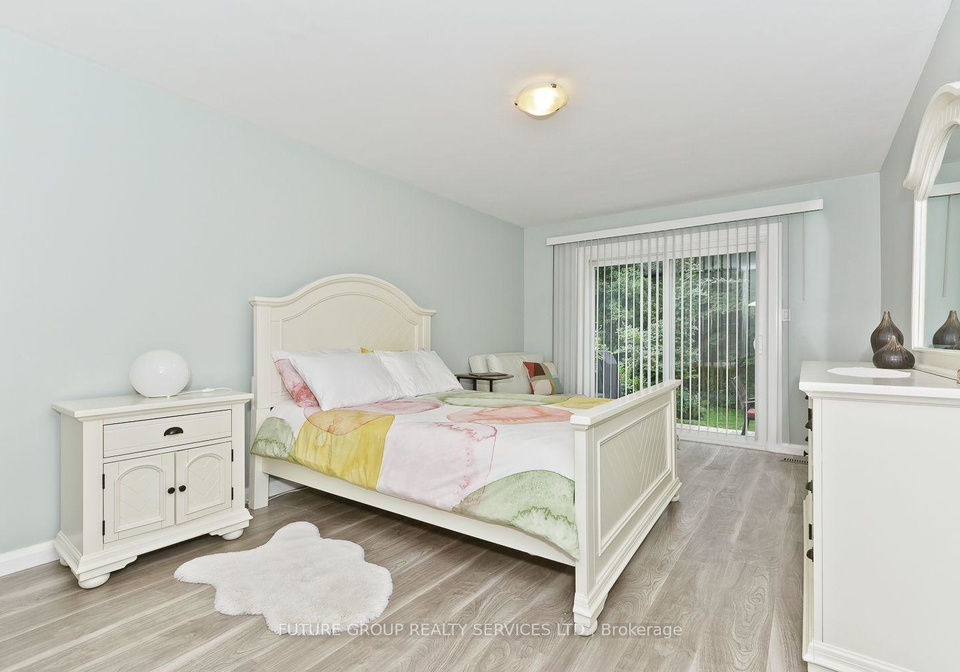 3174-taviton-court-mississauga-ontario-w13553096