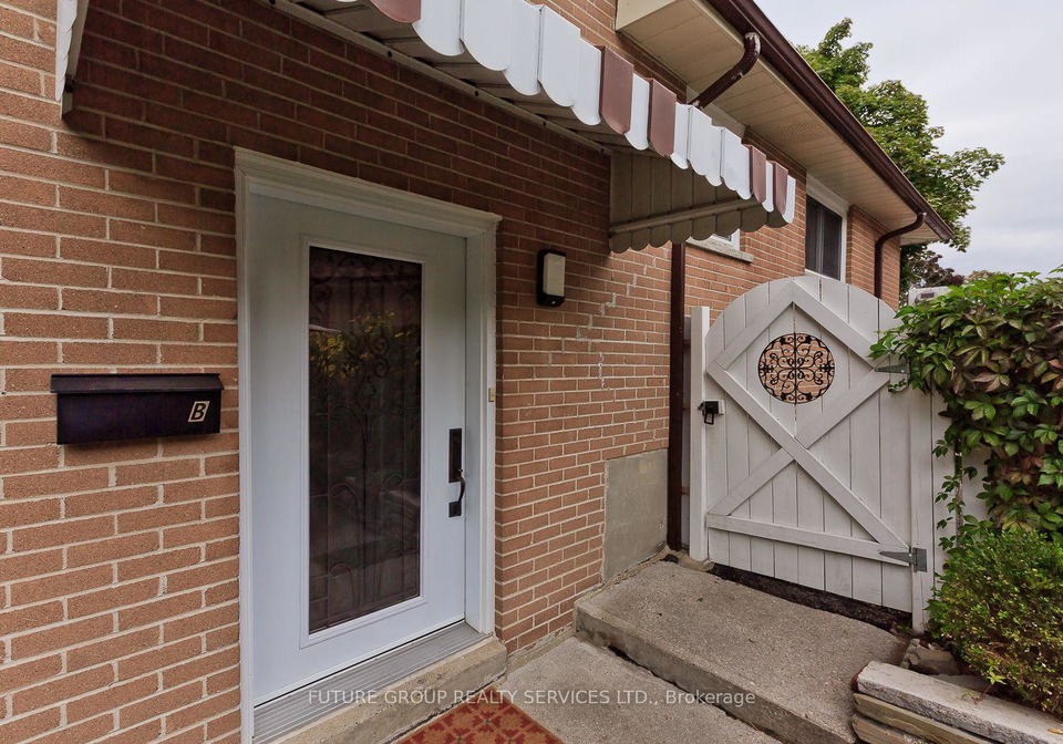 3174-taviton-court-mississauga-ontario-w13553096