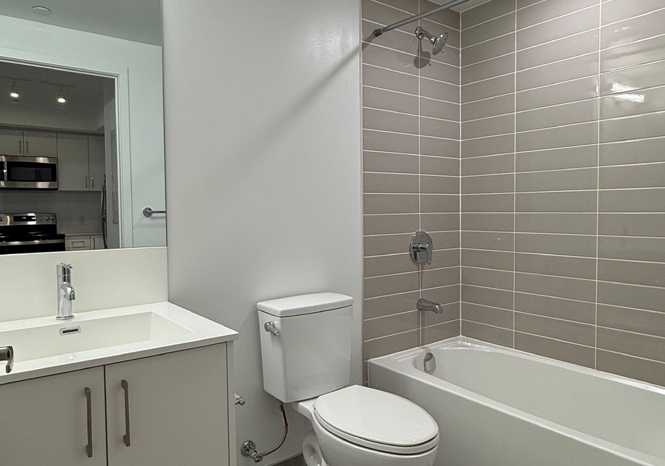 4010-eglinton-avenue-w-toronto-etobicoke-ontario-w13553110