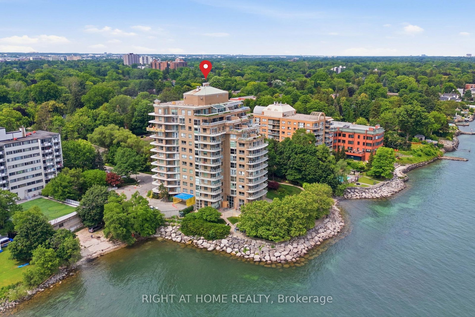 2190-lakeshore-road-burlington-ontario-w13553478