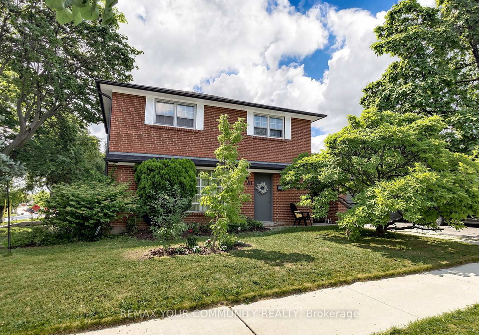 61-norfield-crescent-toronto-etobicoke-ontario-w13553480