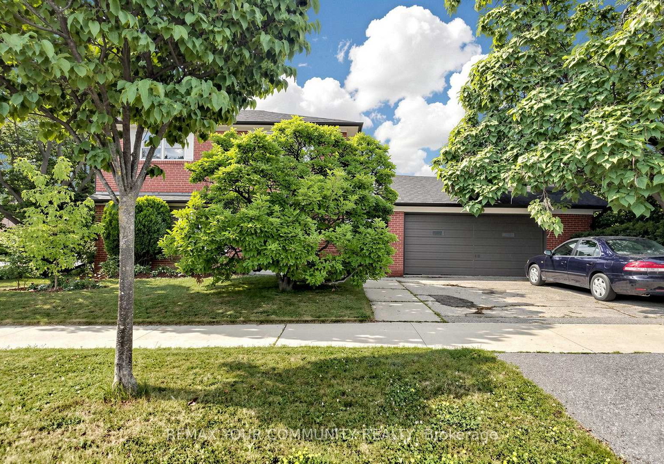 61-norfield-crescent-toronto-etobicoke-ontario-w13553480