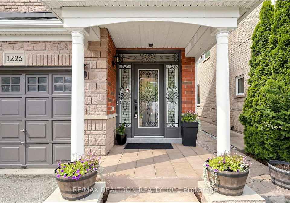 1225-houston-drive-milton-ontario-w13553530