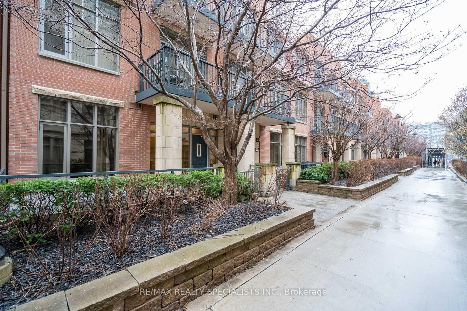 330-princess-royal-drive-mississauga-ontario-w13553692
