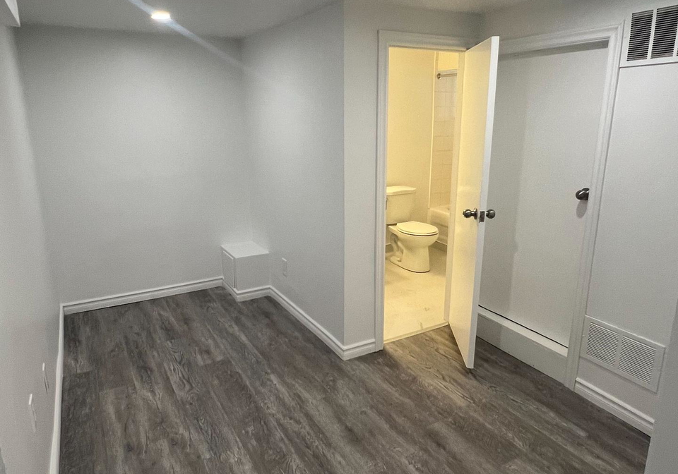 1389-lansdowne-avenue-toronto-toronto-ontario-w13553812