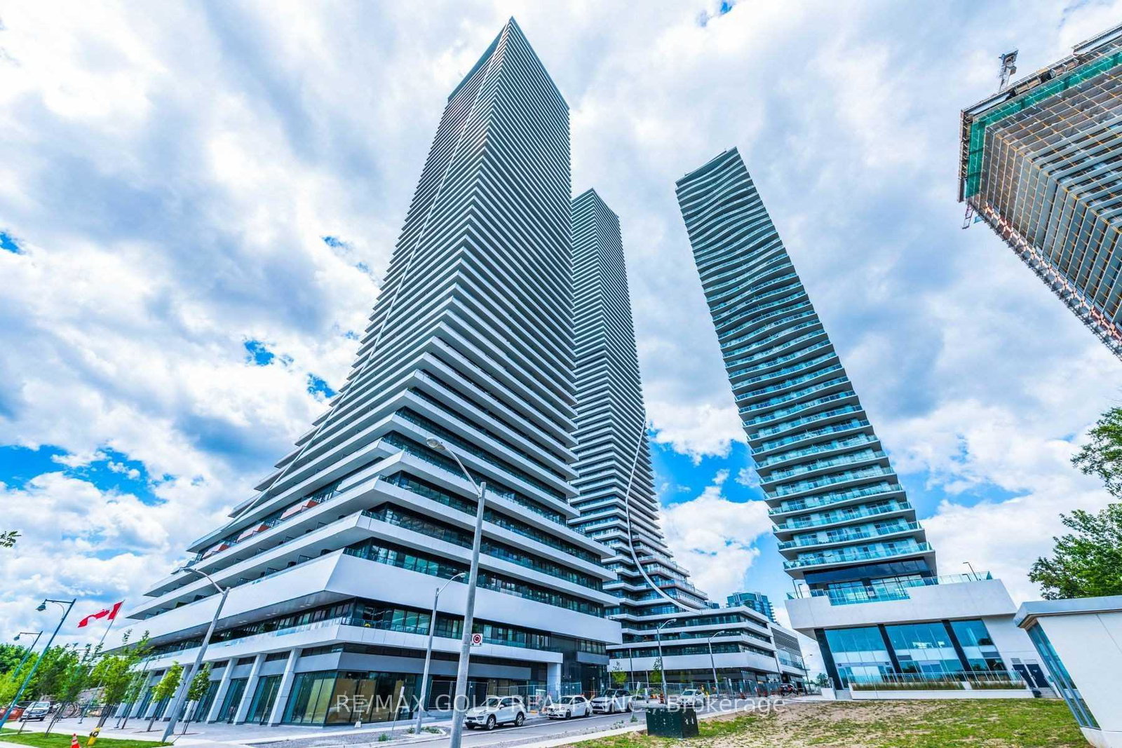 20-shore-breeze-drive-toronto-etobicoke-ontario-w13554096