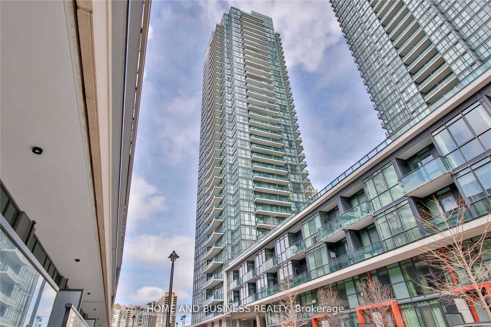 4099-brickstone-mews-mississauga-ontario-w13554270
