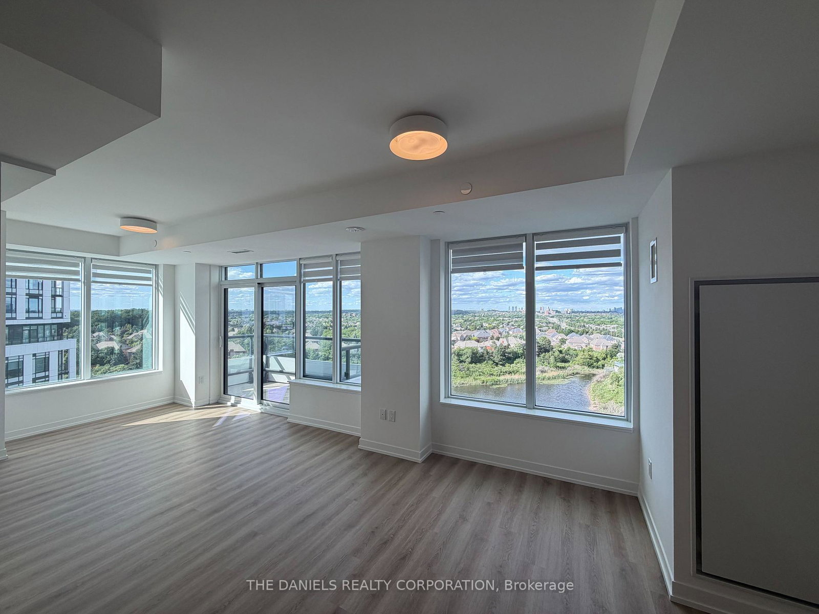 2485-eglinton-avenue-w-mississauga-ontario-w13554616