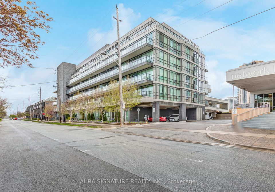 8-fieldway-road-toronto-etobicoke-ontario-w13554776