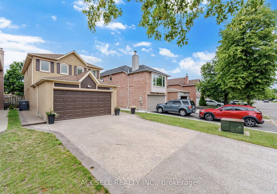 32-niles-court-brampton-ontario-w13554928