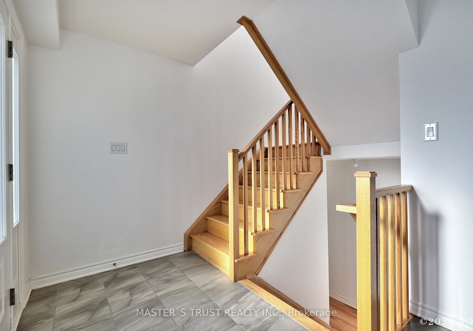 2501-littlefield-crescent-oakville-ontario-w13554988
