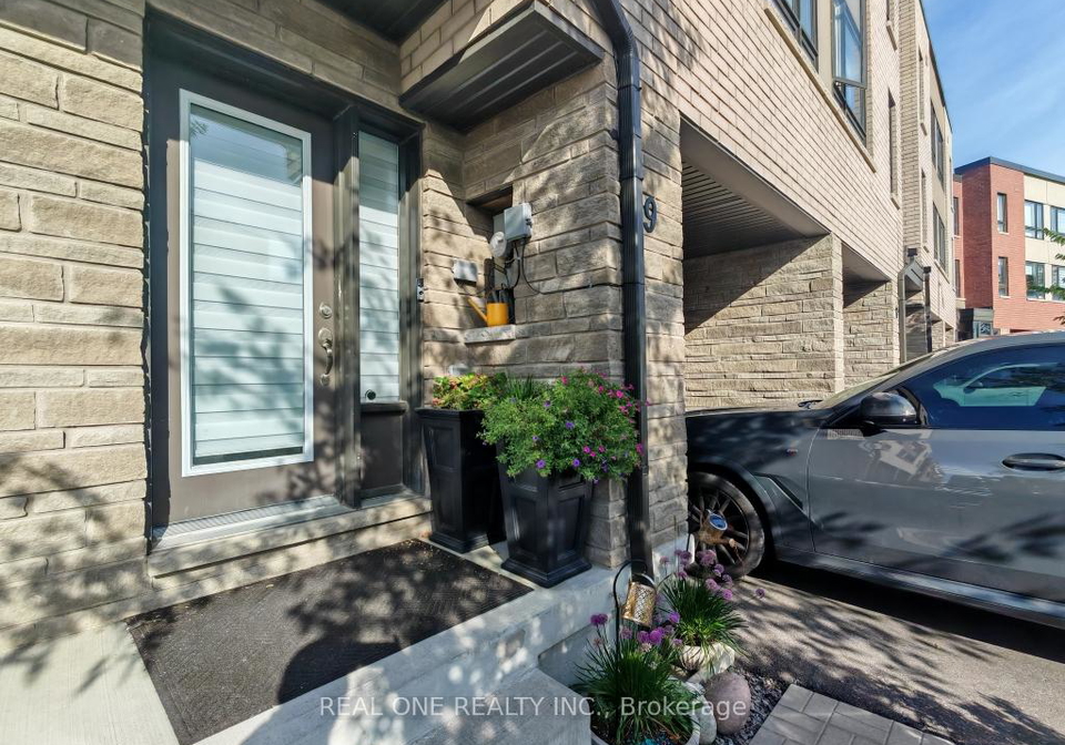 19-woodstream-drive-toronto-etobicoke-ontario-w13555012
