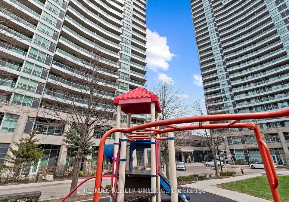 33-elm-drive-w-mississauga-ontario-w13555548