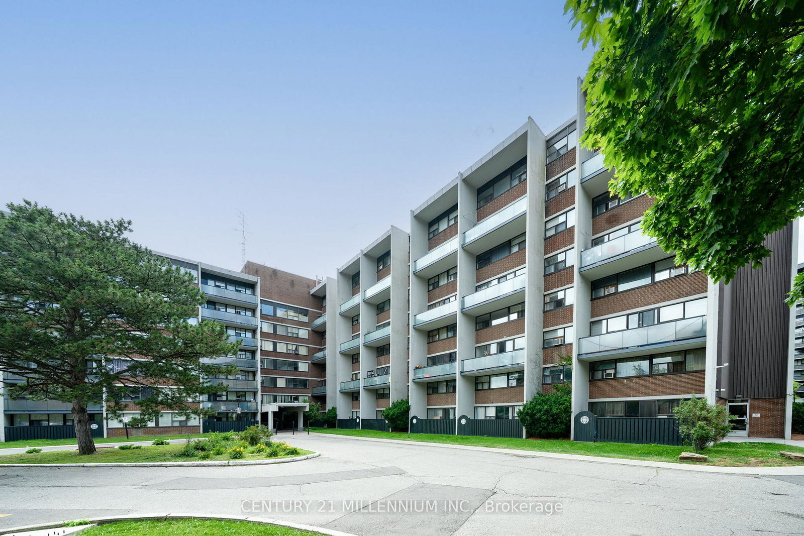 2121-roche-court-mississauga-ontario-w13555820