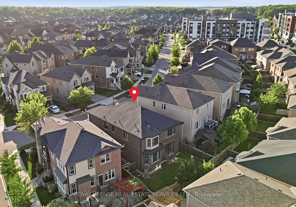 272-wisteria-way-oakville-ontario-w13555918