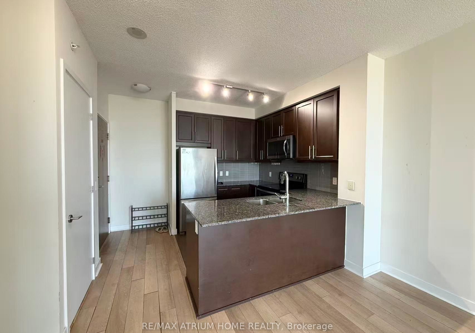3975-grand-park-drive-mississauga-ontario-w13556132