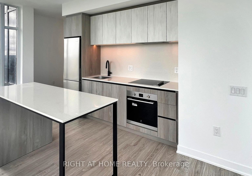 2495-eglinton-avenue-w-mississauga-ontario-w13556252