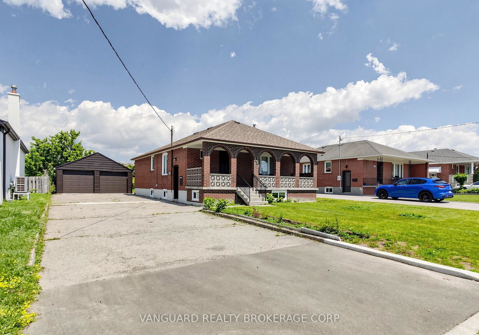 22-nash-drive-toronto-york-ontario-w13556640
