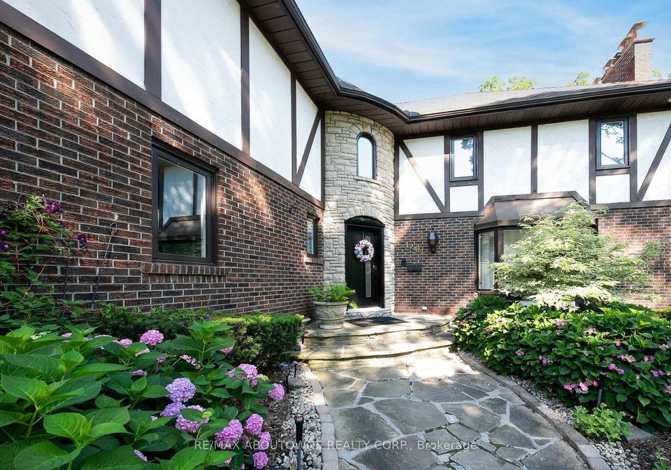 1201-botany-hill-w-oakville-ontario-w13557058
