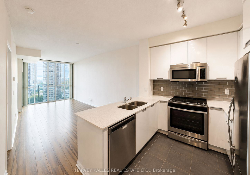 75-eglinton-avenue-w-mississauga-ontario-w13557074