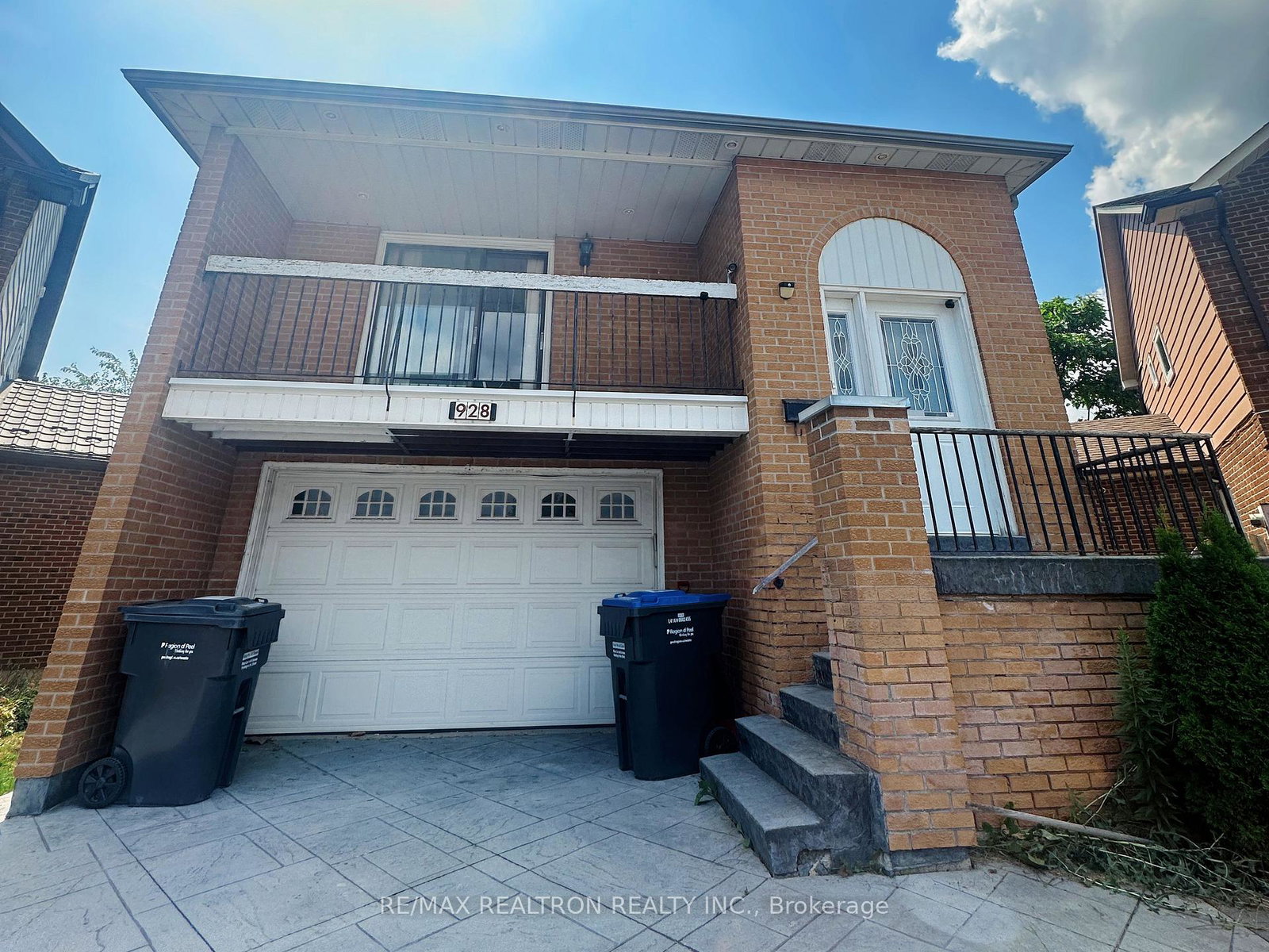 928-knollwood-court-mississauga-ontario-w13557098