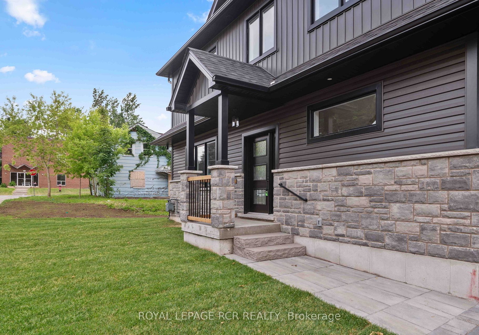 7-henry-street-orangeville-ontario-w13557118