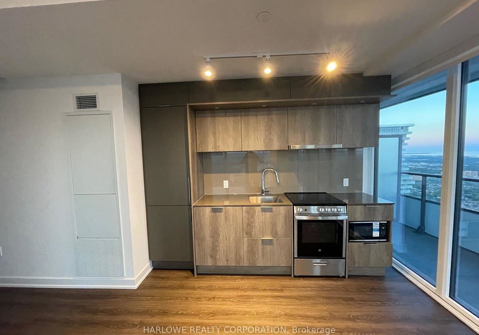 448-burnhamthorpe-road-w-mississauga-ontario-w13557280
