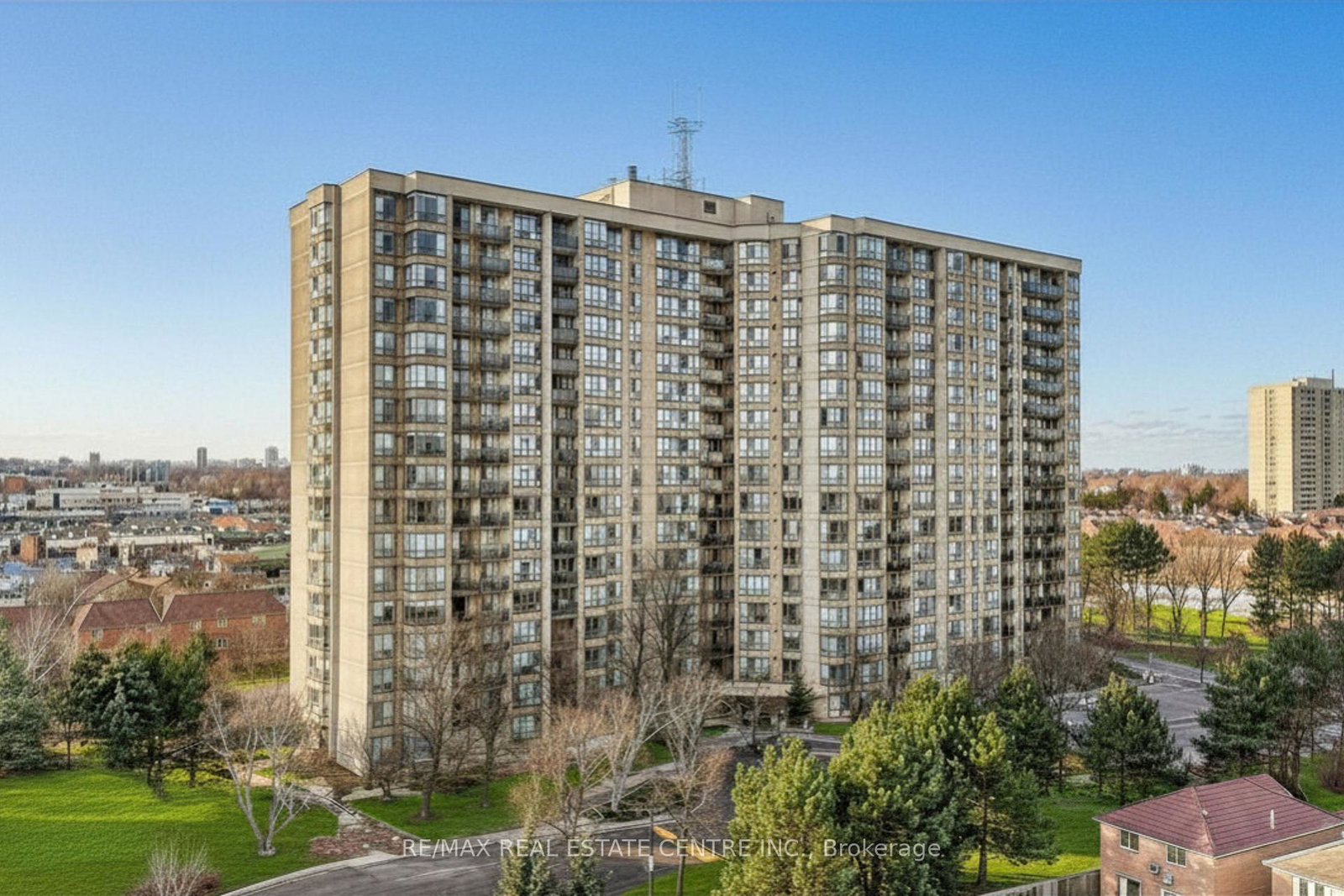 20-cherrytree-drive-brampton-ontario-w13557510