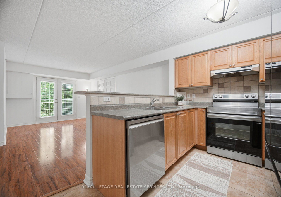 1490-bishops-gate-oakville-ontario-w13557852