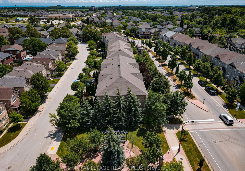 2333-sutton-drive-burlington-ontario-w13557874