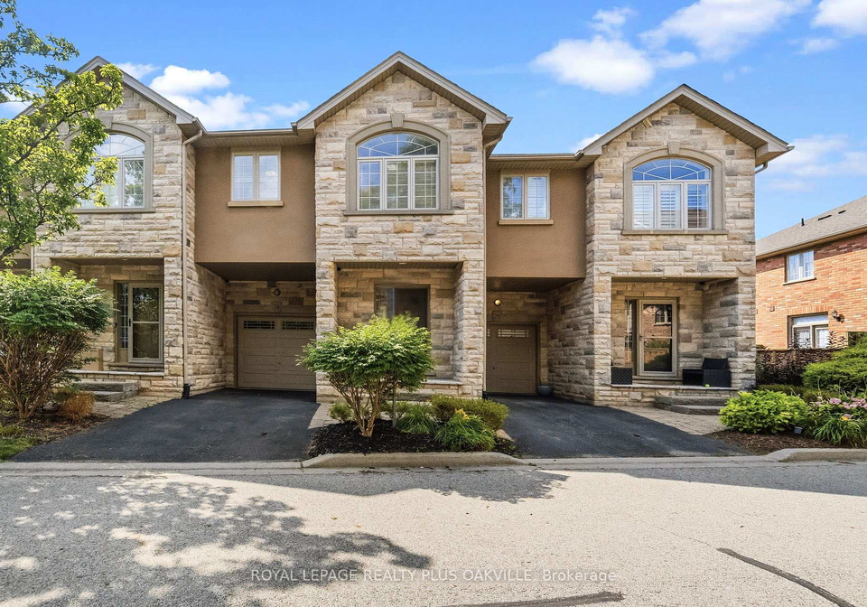 2282-orchard-road-burlington-ontario-w13558116