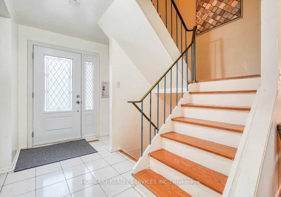 27-gosford-boulevard-toronto-york-ontario-w13558192